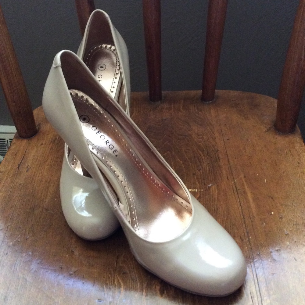 George Ivory Pumps